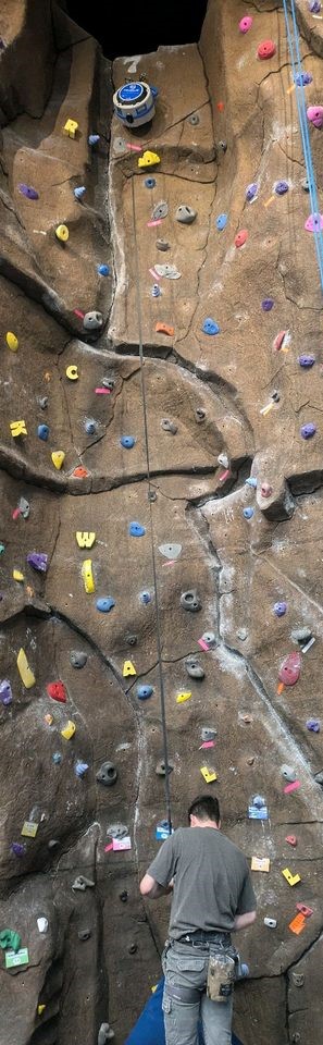 "Rock Wall" Hold Combo